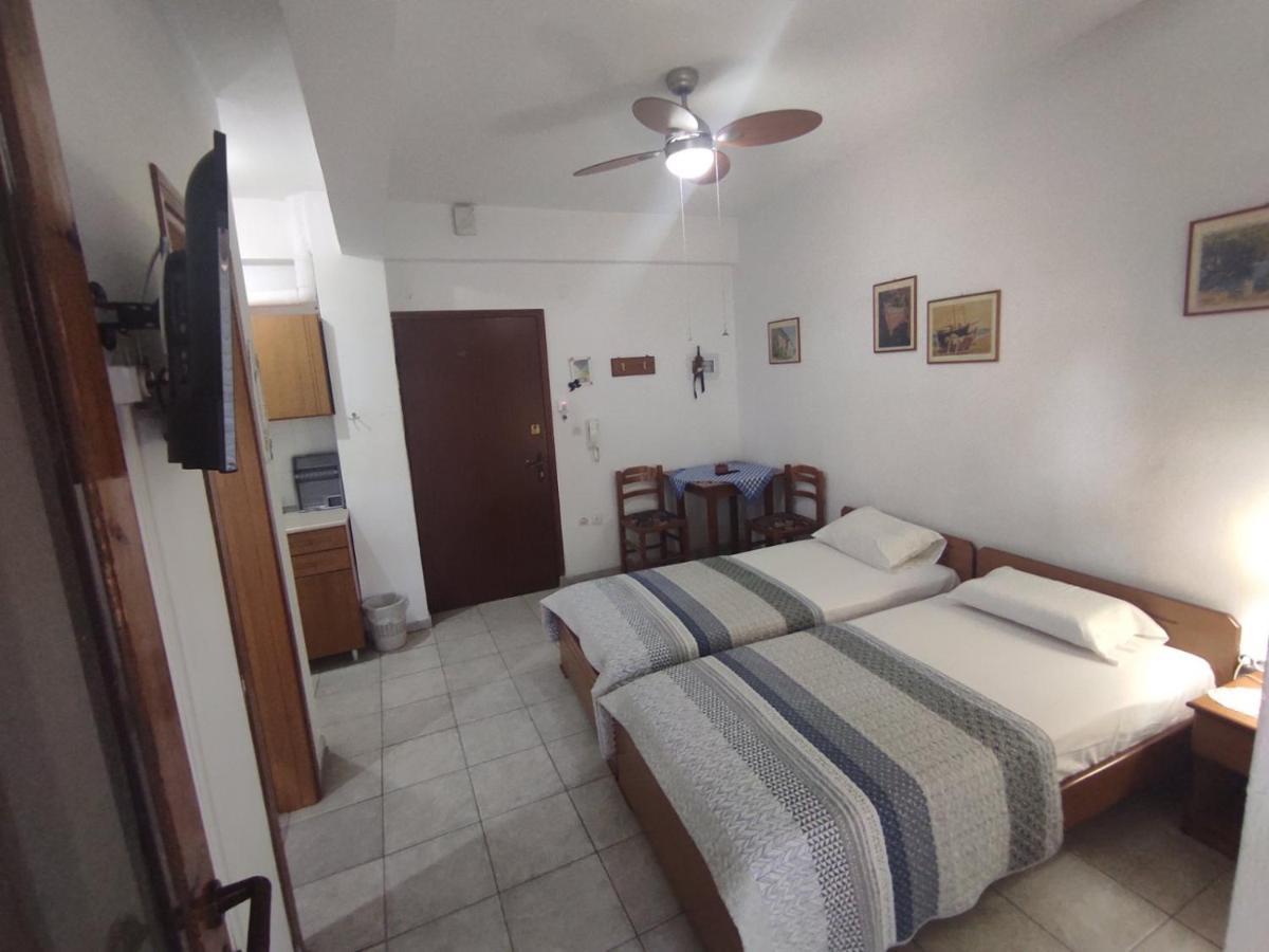 Peristerianos Apartments Nea Skioni Extérieur photo