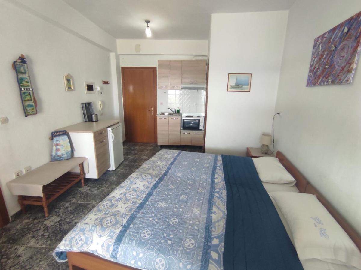 Peristerianos Apartments Nea Skioni Extérieur photo